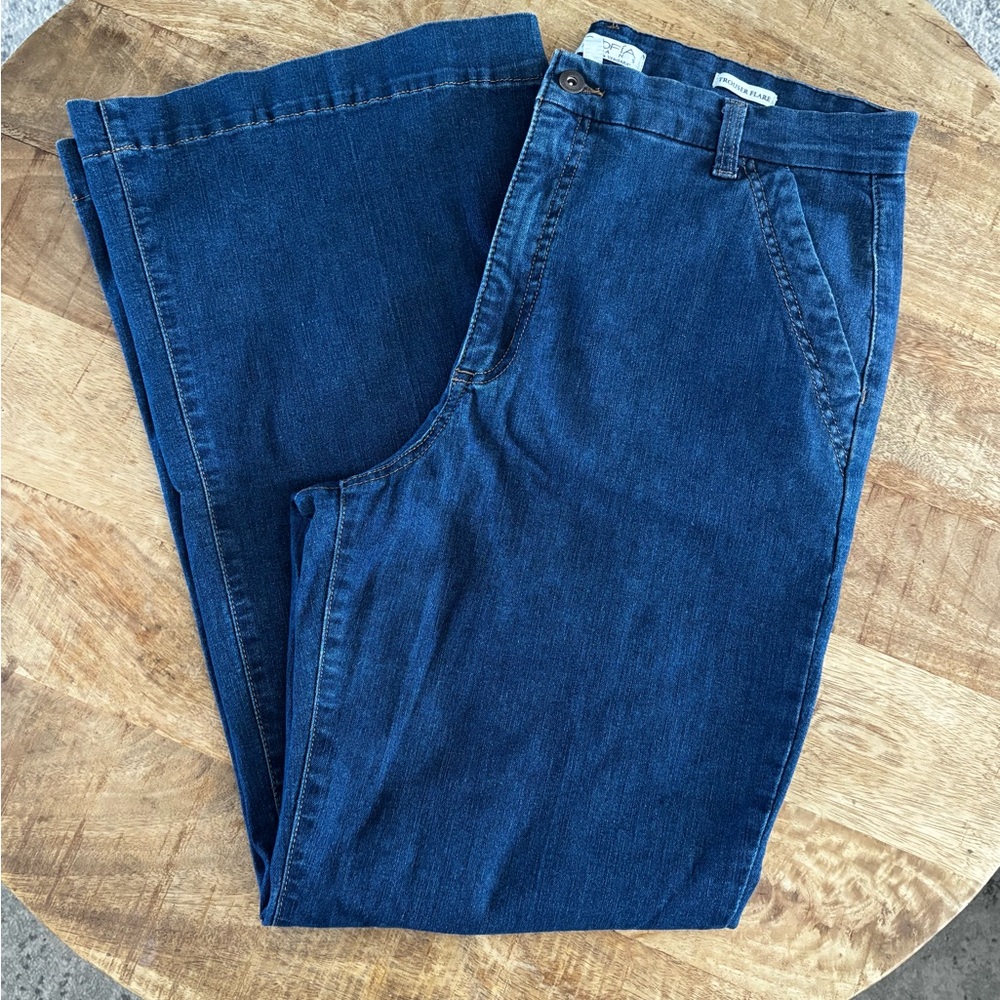 Sofia by Sofia Vergara Flare Jeans in Dark Blue